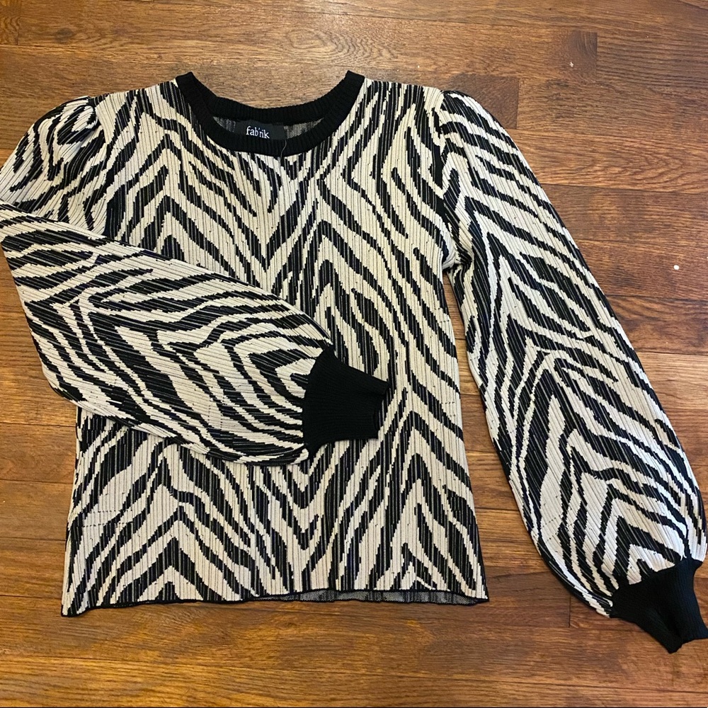 Fabrik Long Sleeve Top - SMALL